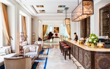 Cafe The Loop Beaux-Arts